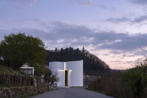 anta-maria-goretti-church-mormanno-italy-mario-cucinella-architects_dezeen_2364_col_19