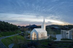 chamber-church-by-buro-ziyu-zhuang-qingdao_dezeen_2364_col_27