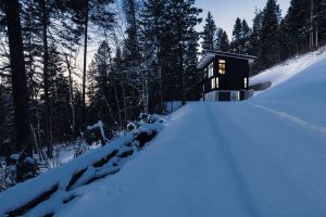 Columbia-River-Valley-Lookout-Cabin-TwobyTwo-Architecture-11