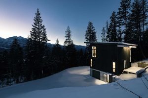 Columbia-River-Valley-Lookout-Cabin-TwobyTwo-Architecture-12